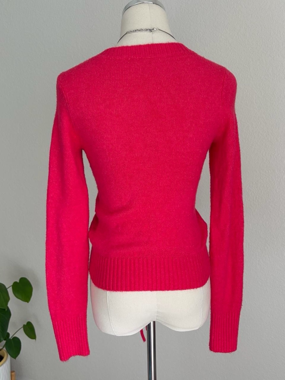 Guess Hot Pink V-Neck Ruched Drawstring Sweater - Picture 4 of 8